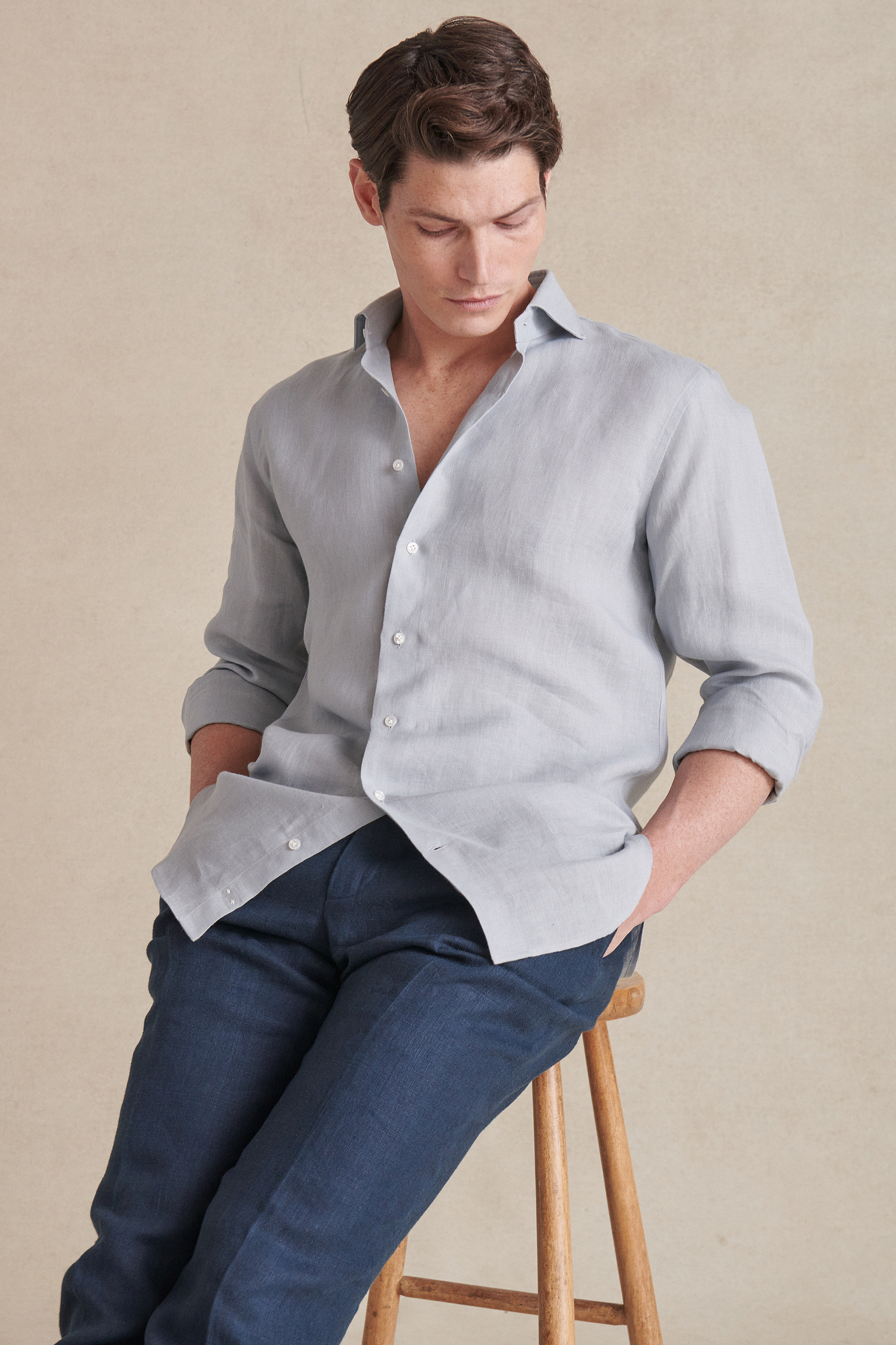 Light Blue Cutaway Collar Standard Fit Linen Shirt | New & Lingwood